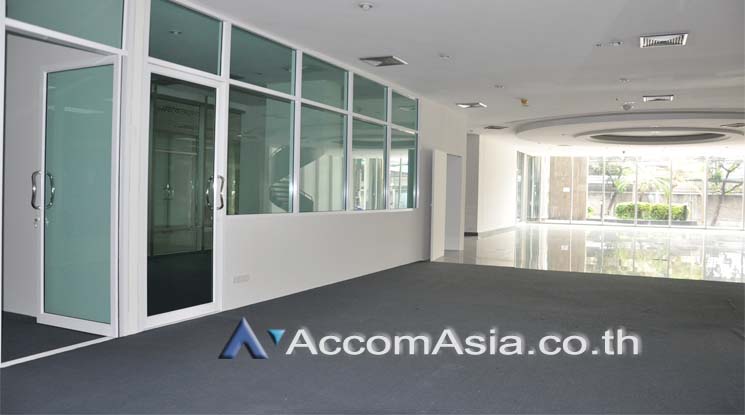 9  Office Space for rent and sale in Sukhumvit ,Bangkok BTS Ekkamai at 42 Tower AA10427